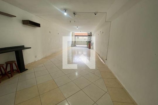 Garagem de casa para alugar com 3 quartos, 180m² em Jardim Lisboa, São Paulo