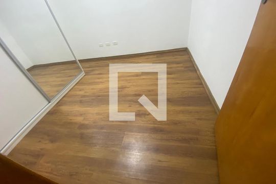 Quarto 1 de casa para alugar com 3 quartos, 180m² em Jardim Lisboa, São Paulo