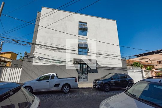 Fachada de kitnet/studio para alugar com 1 quarto, 24m² em Carlos Prates, Belo Horizonte