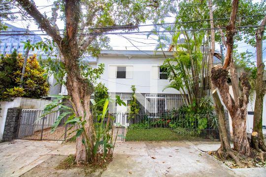 Casa à venda com 5 quartos, 380m² em Planalto Paulista, São Paulo