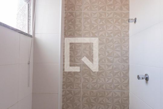 Banheiro Social de apartamento à venda com 2 quartos, 45m² em Vila Esperança, São Paulo