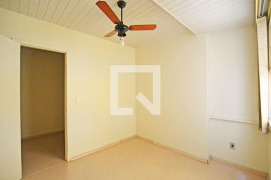 Quarto 1 de apartamento à venda com 2 quartos, 45m² em Centro Histórico, Porto Alegre