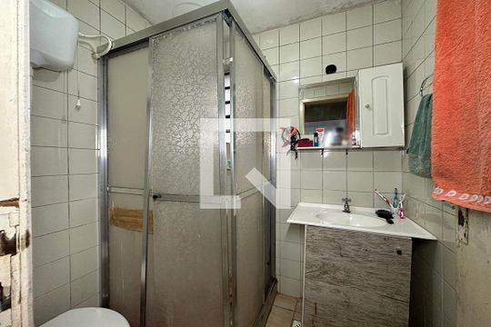 Banheiro de apartamento à venda com 2 quartos, 46m² em Rio dos Sinos, São Leopoldo