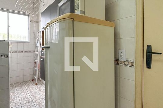 Cozinha de apartamento para alugar com 1 quarto, 60m² em Balneario Cidade Atlantica, Guarujá
