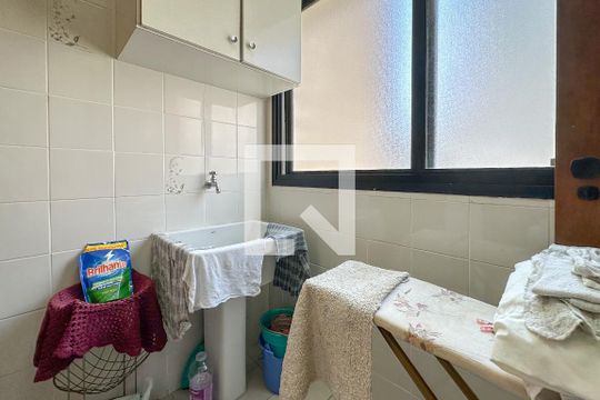 Área de Serviço de apartamento para alugar com 3 quartos, 65m² em Tortuga, Guarujá
