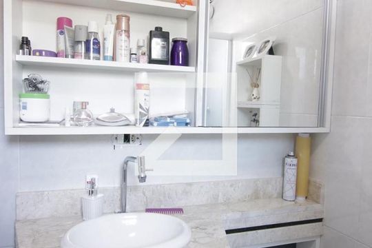 Banheiro de casa à venda com 2 quartos, 150m² em Vila Ré, São Paulo