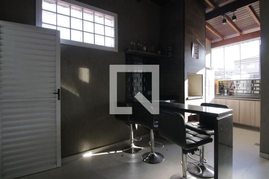Cozinha de casa à venda com 2 quartos, 150m² em Vila Ré, São Paulo