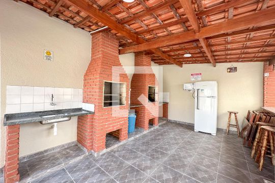 Área comum - Churrasqueira de apartamento para alugar com 2 quartos, 125m² em Jardim Las Palmas, Guarujá