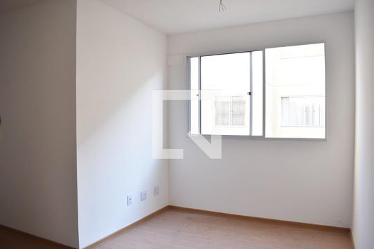 Sala de apartamento para alugar com 2 quartos, 44m² em Campo Grande, Rio de Janeiro