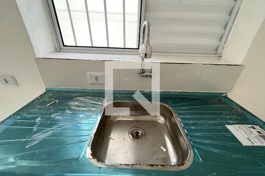 Cozinha  de kitnet/studio para alugar com 1 quarto, 18m² em Vila do Encontro, São Paulo