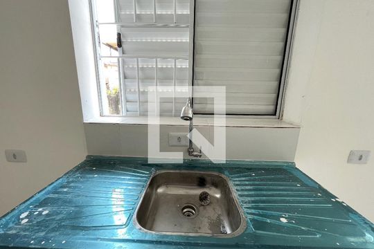 Cozinha  de kitnet/studio para alugar com 1 quarto, 18m² em Vila do Encontro, São Paulo