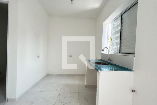 Cozinha  de kitnet/studio para alugar com 1 quarto, 18m² em Vila do Encontro, São Paulo