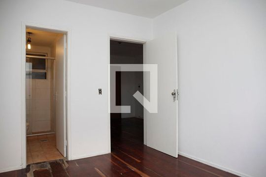Quarto de apartamento à venda com 1 quarto, 40m² em Santana, Porto Alegre