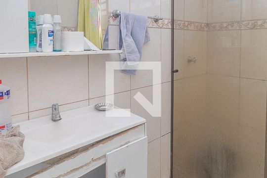 Banheiro de casa à venda com 3 quartos, 480m² em Morro Santana, Porto Alegre