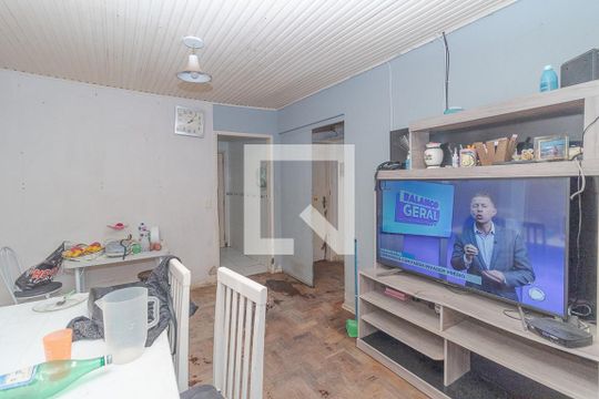 Sala de casa à venda com 3 quartos, 480m² em Morro Santana, Porto Alegre
