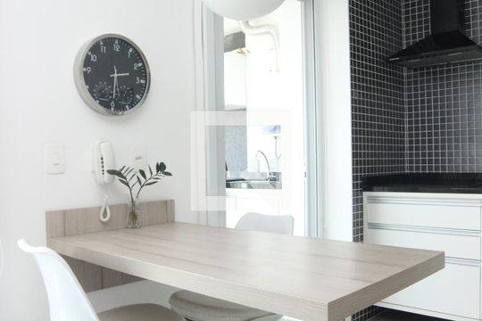 Cozinha de apartamento para alugar com 1 quarto, 52m² em Consolação, São Paulo
