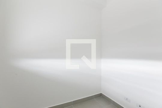 Quarto 1 de apartamento para alugar com 2 quartos, 42m² em Itaquera, São Paulo