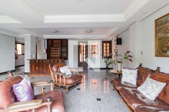 Hall Social de apartamento para alugar com 1 quarto, 31m² em Chácara das Pedras, Porto Alegre