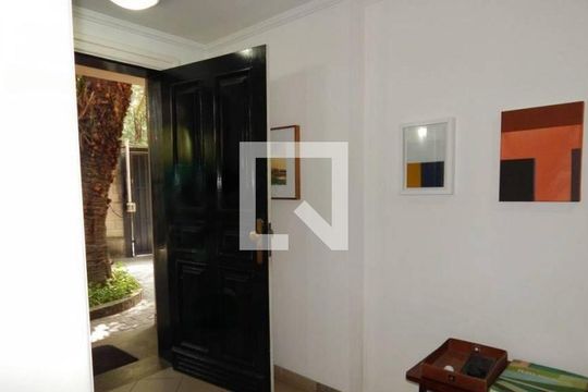 Casa à venda com 4 quartos, 200m² em Vila Madalena, São Paulo