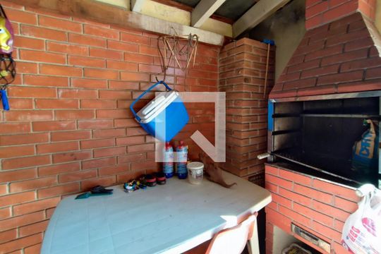 Churrasqueira de casa à venda com 3 quartos, 70m² em Vila Aurocan, Campinas