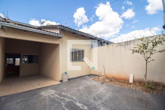 Garagem de casa para alugar com 3 quartos, 95m² em Residencial Sao Leopoldo, Goiânia