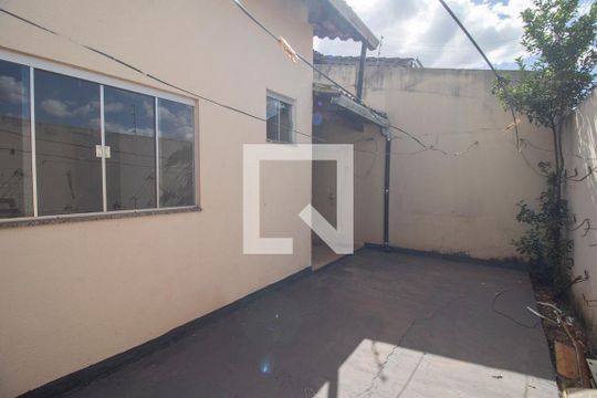 Quintal de casa para alugar com 3 quartos, 95m² em Residencial Sao Leopoldo, Goiânia