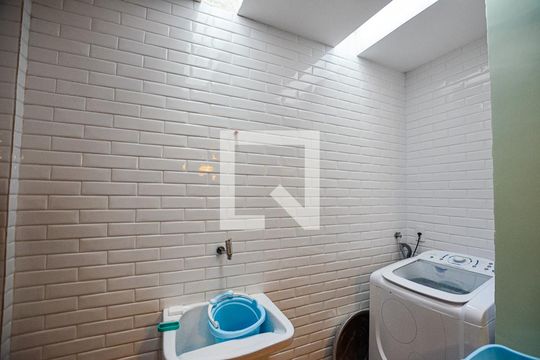 Área de Serviço de casa à venda com 4 quartos, 390m² em Vila Progresso, Niterói