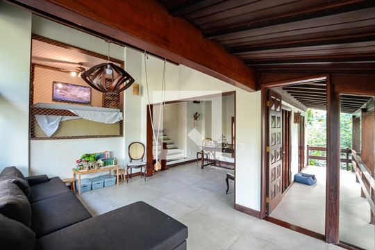 Sala de casa à venda com 4 quartos, 390m² em Vila Progresso, Niterói