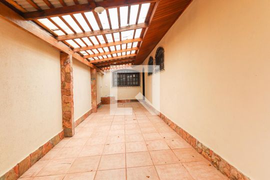Varanda de casa à venda com 4 quartos, 296m² em Hauer, Curitiba