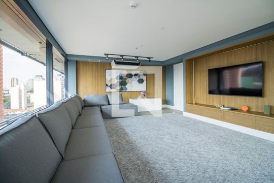 Apartamento para alugar com 1 quarto, 40m² em Vila Pompéia, São Paulo