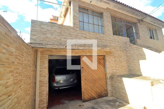 Garagem de casa à venda com 3 quartos, 312m² em Vila Camilopolis, Santo André
