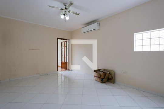 Casa à venda com 2 quartos, 150m² em Vila Santa Maria, São Paulo