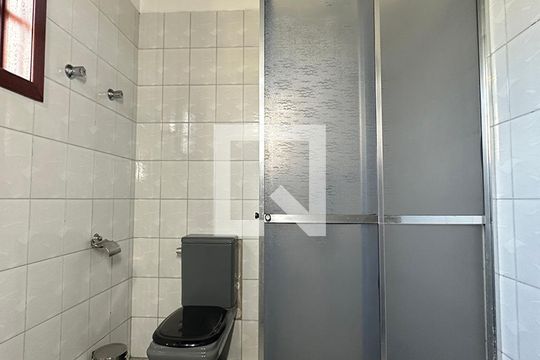 Banheiro 1 de casa à venda com 2 quartos, 209m² em Santo Afonso, Novo Hamburgo
