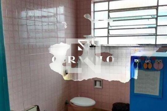 Casa à venda com 4 quartos, 300m² em Parque Tomas Saraiva, São Paulo