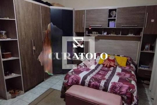 Casa à venda com 3 quartos, 185m² em Cidade São Jorge, Santo André