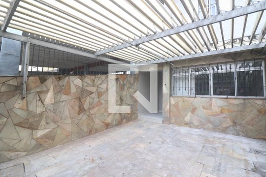 Garagem de casa à venda com 4 quartos, 200m² em Casa Verde, São Paulo