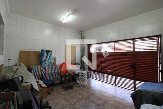 Garagem  de casa à venda com 3 quartos, 217m² em Bom Retiro, São Paulo