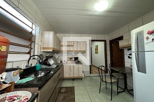 Cozinha de casa à venda com 4 quartos, 180m² em Liberdade, Novo Hamburgo