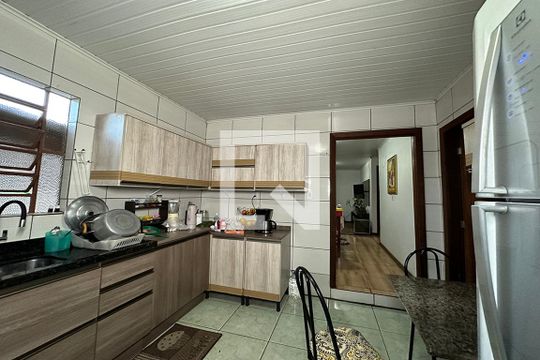 Cozinha de casa à venda com 4 quartos, 180m² em Liberdade, Novo Hamburgo
