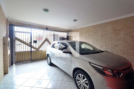 Garagem de casa à venda com 3 quartos, 199m² em Jardim Rina, Santo André