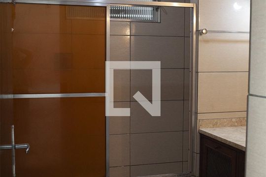 Banheiro de apartamento à venda com 3 quartos, 83m² em Tijuca, Rio de Janeiro