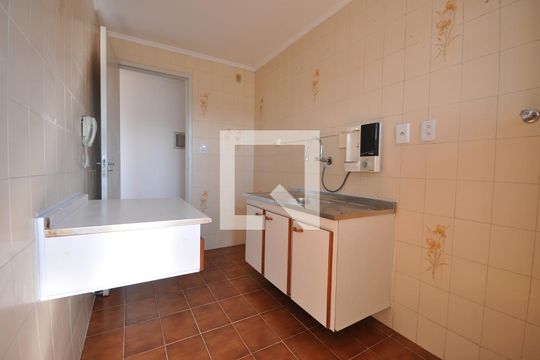 Cozinha de apartamento para alugar com 2 quartos, 57m² em Jardim Andarai, São Paulo