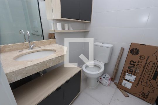 Banheiro de kitnet/studio à venda com 1 quarto, 26m² em Jardim Independência (são Paulo), São Paulo