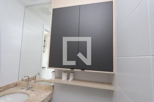 Banheiro de kitnet/studio à venda com 1 quarto, 26m² em Jardim Independência (são Paulo), São Paulo