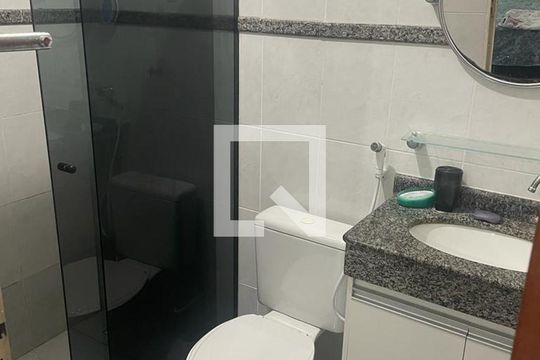 Banheiro da Suíte 2 de casa para alugar com 3 quartos, 420m² em Ipitanga, Salvador