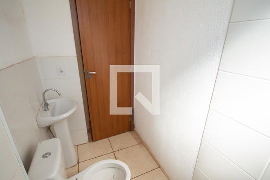 Banheiro de apartamento para alugar com 2 quartos, 42m² em Conjunto Habitacional Sílvio Passalacqua, Ribeirão Preto