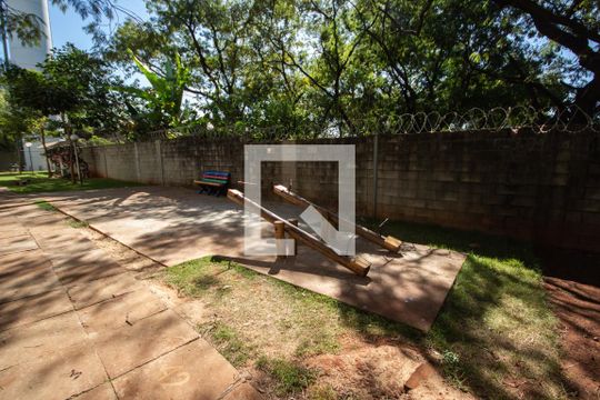 Área comum - Playground de apartamento para alugar com 2 quartos, 42m² em Conjunto Habitacional Sílvio Passalacqua, Ribeirão Preto
