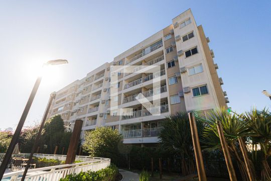 Fachadas de apartamento para alugar com 2 quartos, 79m² em Jacarepaguá, Rio de Janeiro