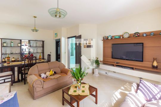 Casa à venda com 6 quartos, 287m² em City Bussocaba, Osasco