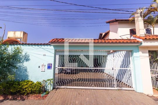 Fachada de casa à venda com 6 quartos, 287m² em City Bussocaba, Osasco
